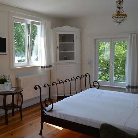 Hotel Burger Fahrhaus 2*